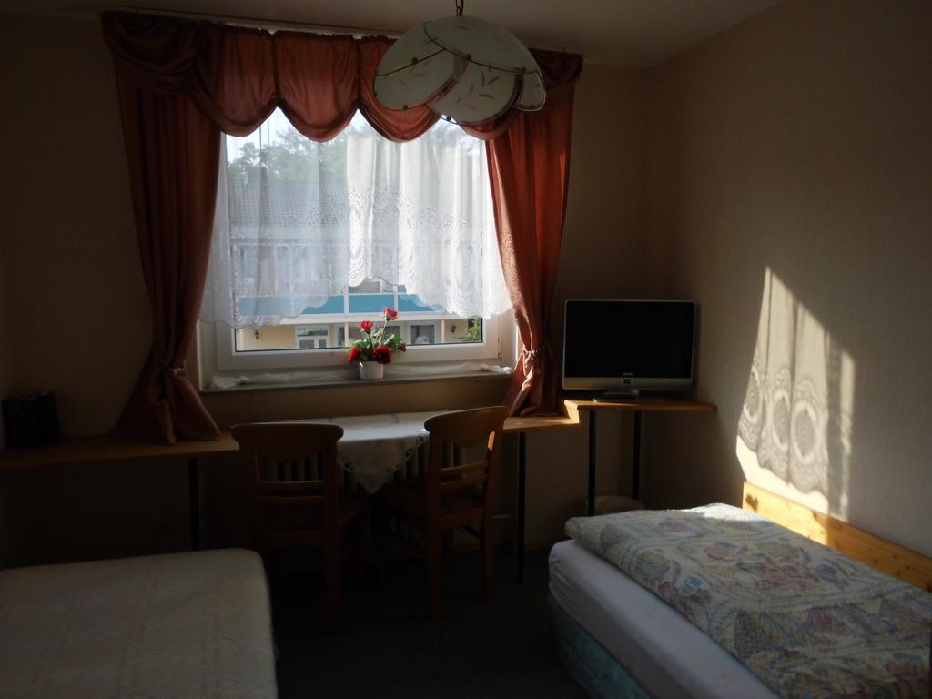 Hotel Garni Am Heuberg 에슈베게 객실 사진