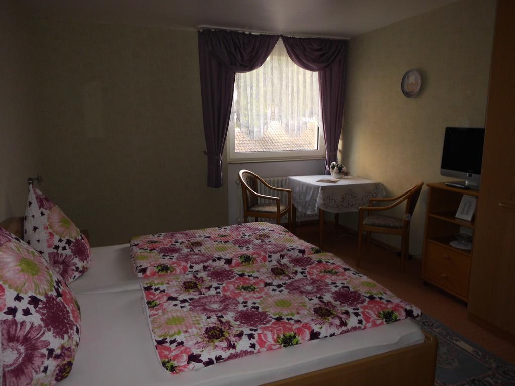 Hotel Garni Am Heuberg 에슈베게 객실 사진