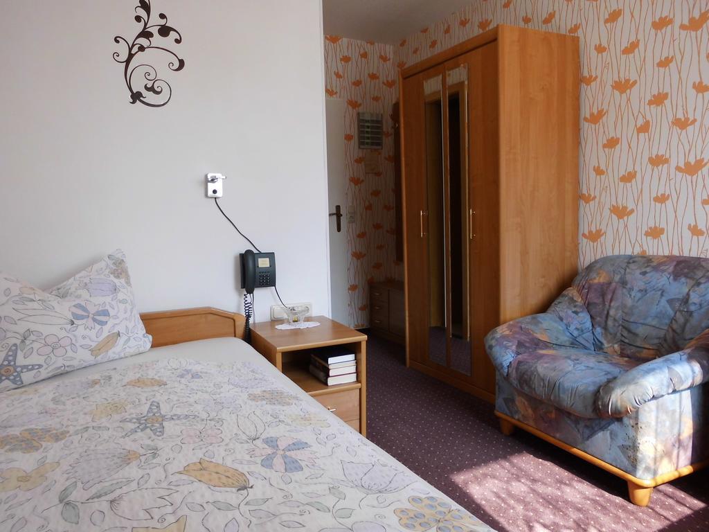 Hotel Garni Am Heuberg 에슈베게 외부 사진