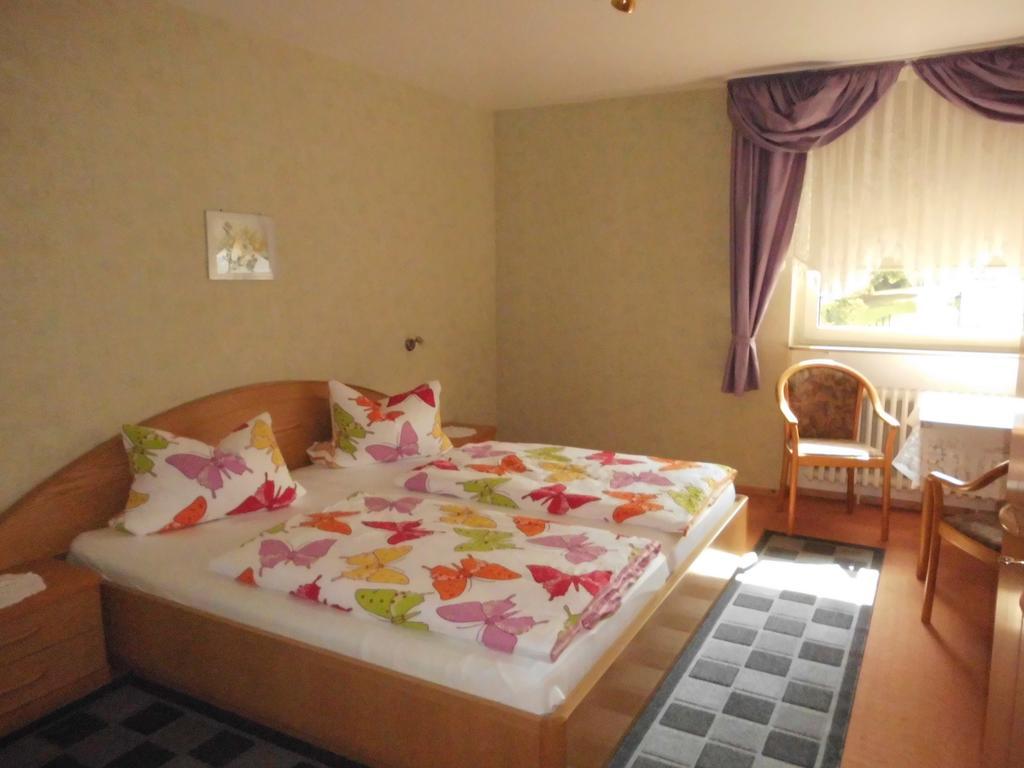 Hotel Garni Am Heuberg 에슈베게 외부 사진